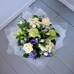 Macy courier flowers delivery uk