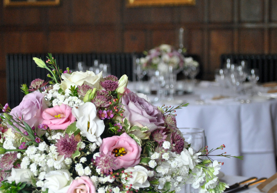 Wedding flowers table arrangement in pink and white