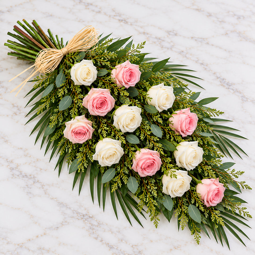 12 gerbes de roses attachées à la main