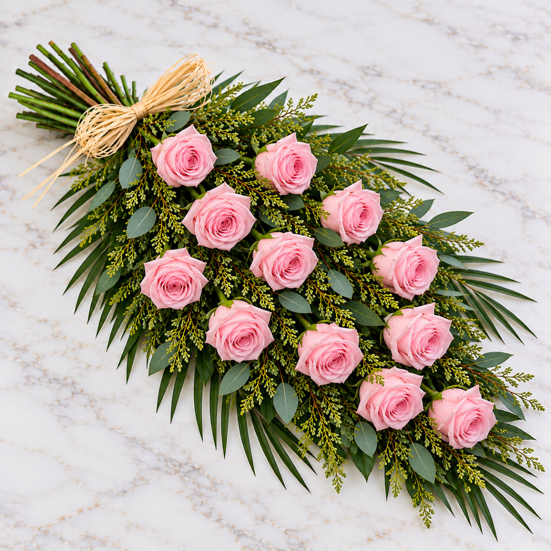 12 gerbes de roses attachées à la main