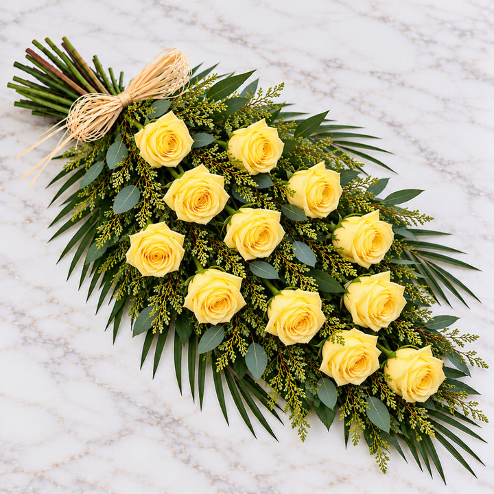 12 gerbes de roses attachées à la main