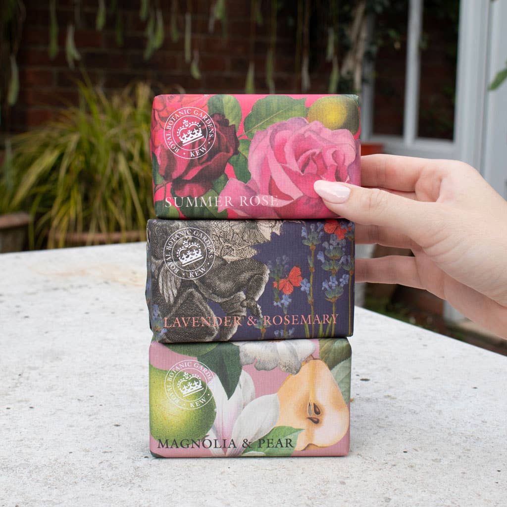 Kew Gardens Magnolia and Pear Soap (240g)