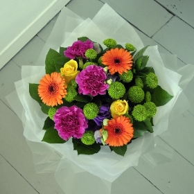 Joy courier flowers delivery uk