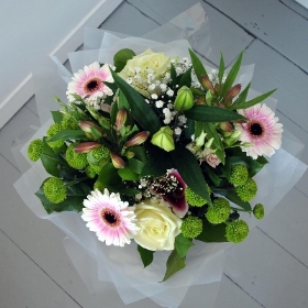 Mrytle courier flowers delivery uk